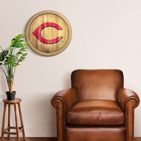 Cincinnati Reds: Logo - Weathered 