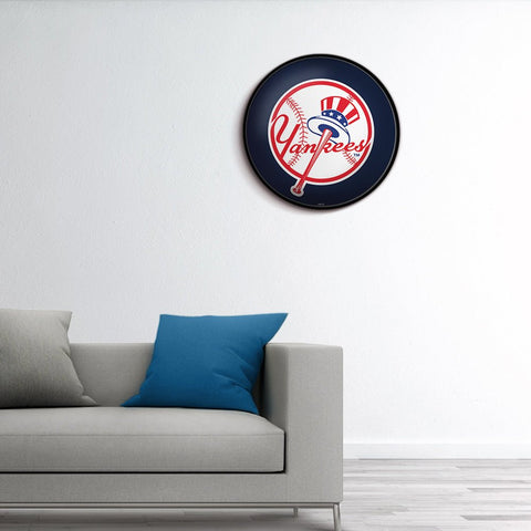 New York Yankees: Modern Disc Wall Sign - The Fan-Brand